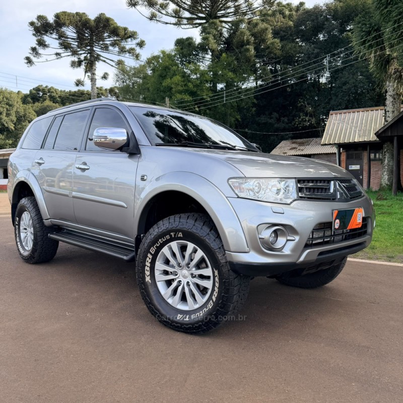 PAJERO 3.2 HPE 4X4 7 LUGARES 16V TURBO INTERCOOLER DIESEL 4P AUTOMÁTICO - 2016 - VACARIA