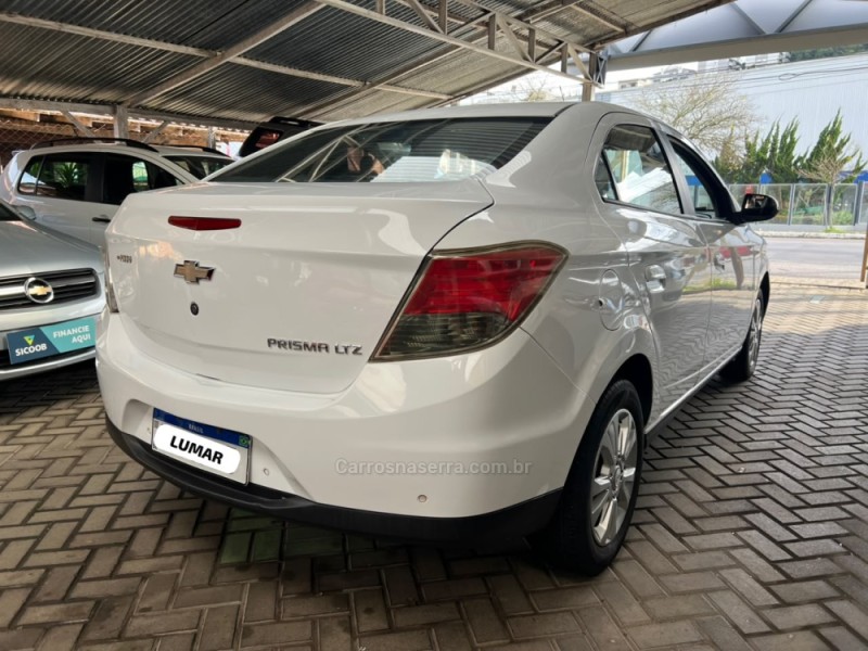 PRISMA 1.4 MPFI LTZ 8V FLEX 4P MANUAL - 2015 - GARIBALDI