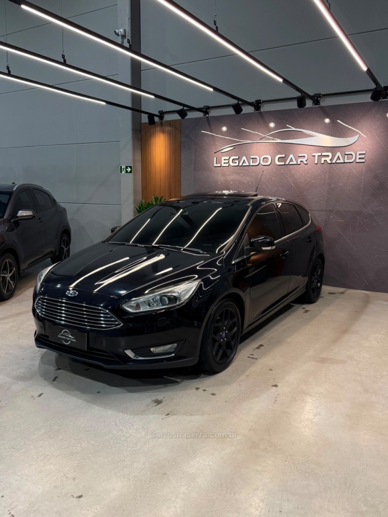 FOCUS 2.0 TITANIUM PLUS 16V FLEX 4P AUTOMÁTICO - 2016 - CAXIAS DO SUL