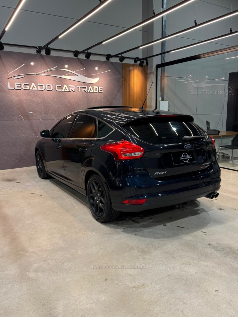 FOCUS 2.0 TITANIUM PLUS 16V FLEX 4P AUTOMÁTICO - 2016 - CAXIAS DO SUL
