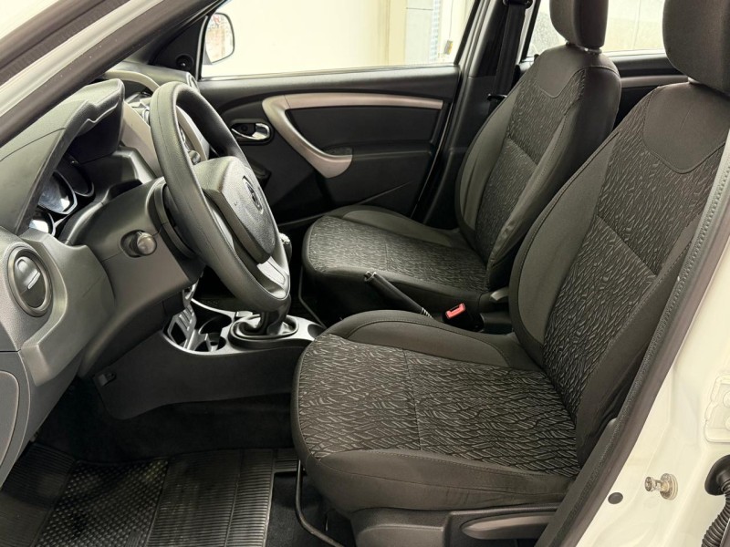 DUSTER 1.6 EXPRESSION 4X2 16V FLEX 4P MANUAL - 2016 - CAXIAS DO SUL