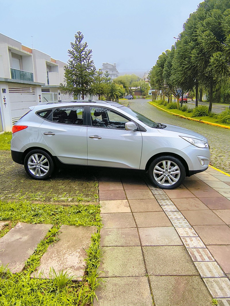 IX35 2.0 MPFI GLS 4X2 16V GASOLINA 4P AUTOMÁTICO - 2012 - FARROUPILHA