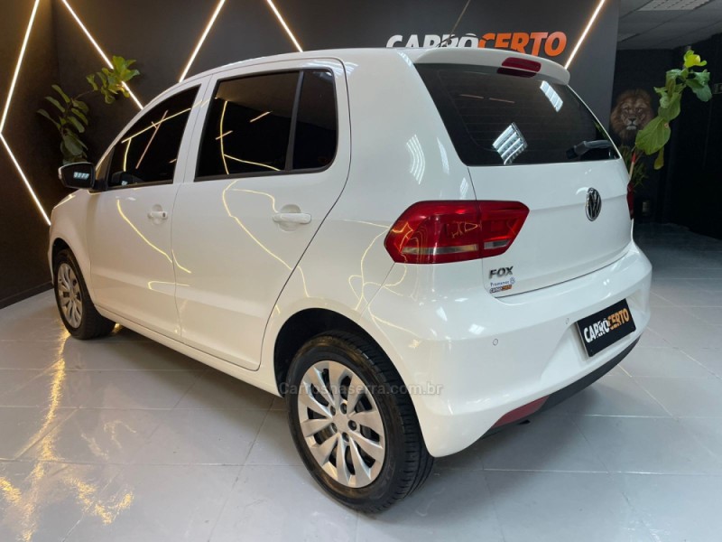 FOX 1.0 MPI TRENDLINE 12V FLEX 4P MANUAL - 2015 - NOVO HAMBURGO