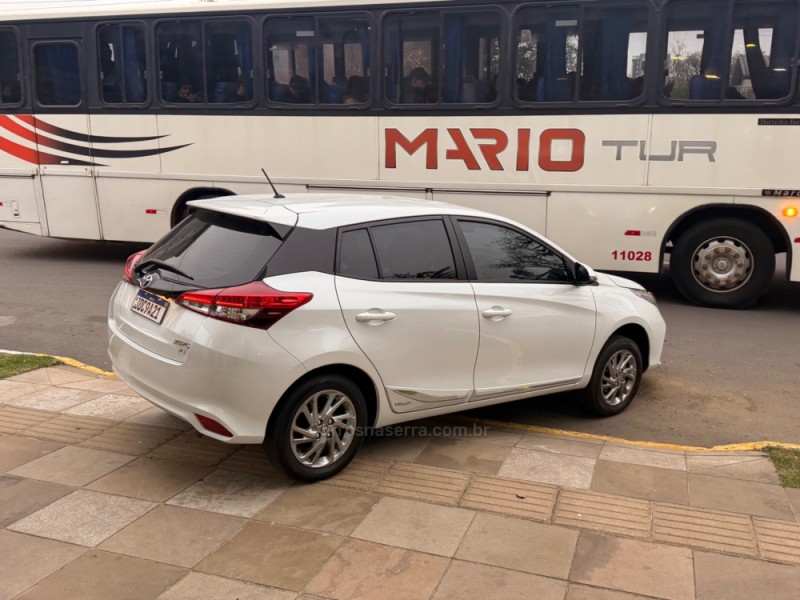 YARIS 1.5 XS CONNECT 16V FLEX 4P AUTOMÁTICO - 2025 - FARROUPILHA
