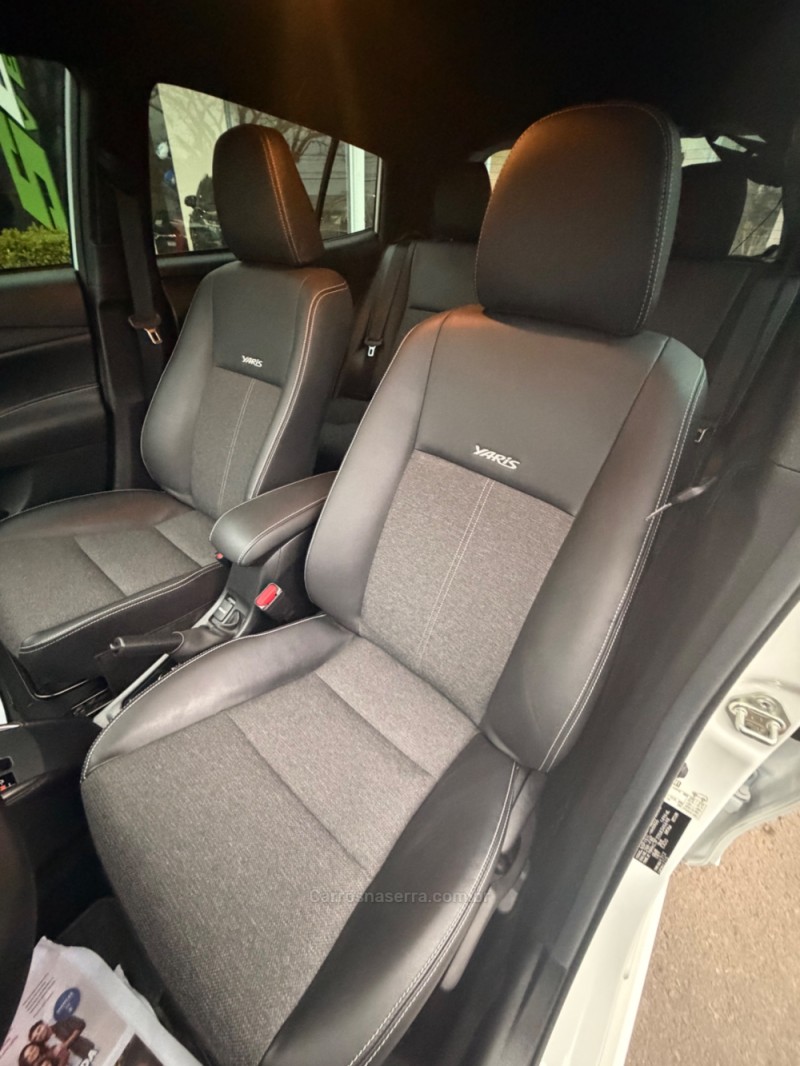 YARIS 1.5 XS CONNECT 16V FLEX 4P AUTOMÁTICO - 2025 - FARROUPILHA