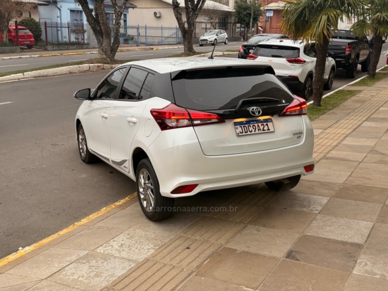 YARIS 1.5 XS CONNECT 16V FLEX 4P AUTOMÁTICO - 2025 - FARROUPILHA