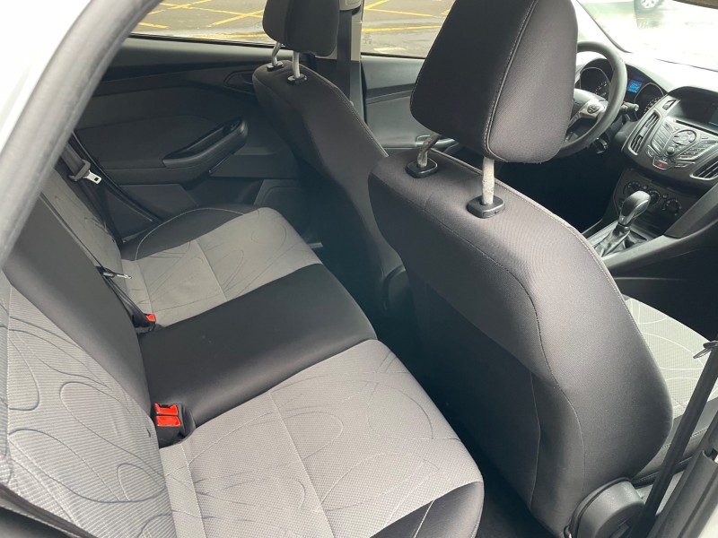 FOCUS 1.6 S HATCH 16V FLEX 4P AUTOMÁTICO - 2015 - CAXIAS DO SUL