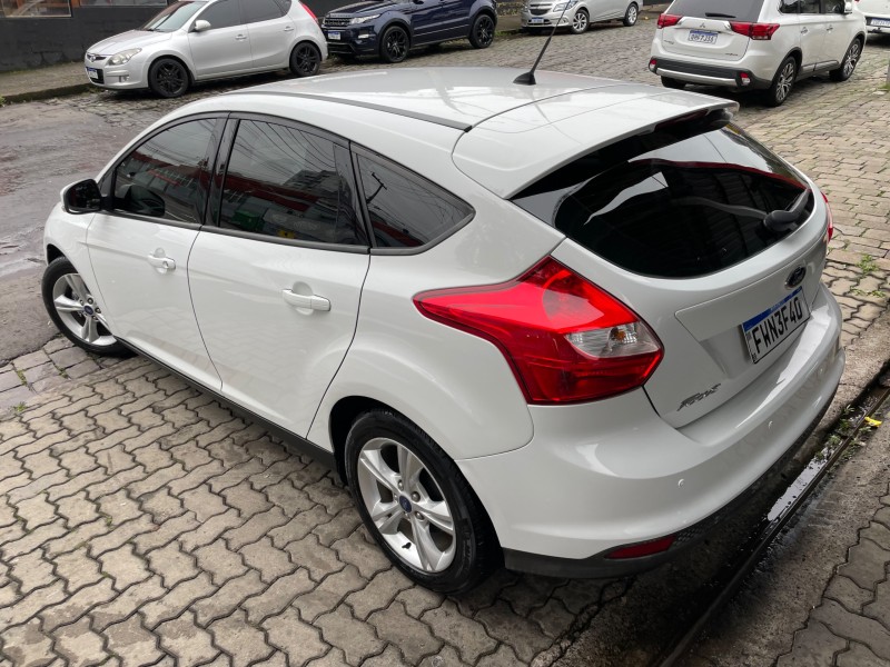 FOCUS 1.6 S HATCH 16V FLEX 4P AUTOMÁTICO - 2015 - CAXIAS DO SUL