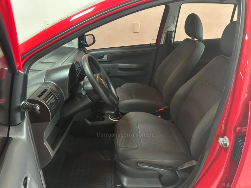 FOX 1.0 MI TREND 8V FLEX 4P MANUAL - 2010 - NOVA PRATA