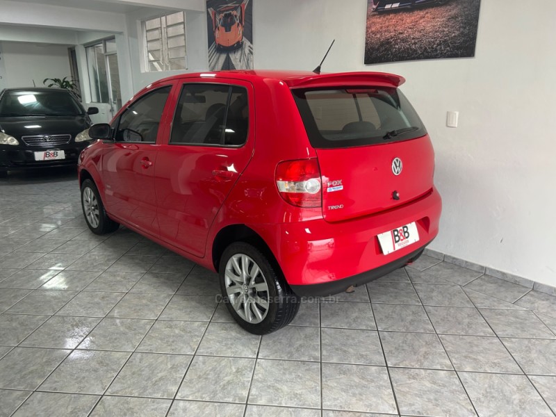FOX 1.0 MI TREND 8V FLEX 4P MANUAL - 2010 - NOVA PRATA