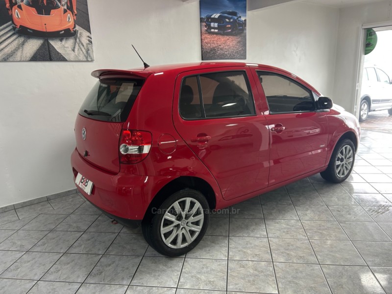 FOX 1.0 MI TREND 8V FLEX 4P MANUAL - 2010 - NOVA PRATA