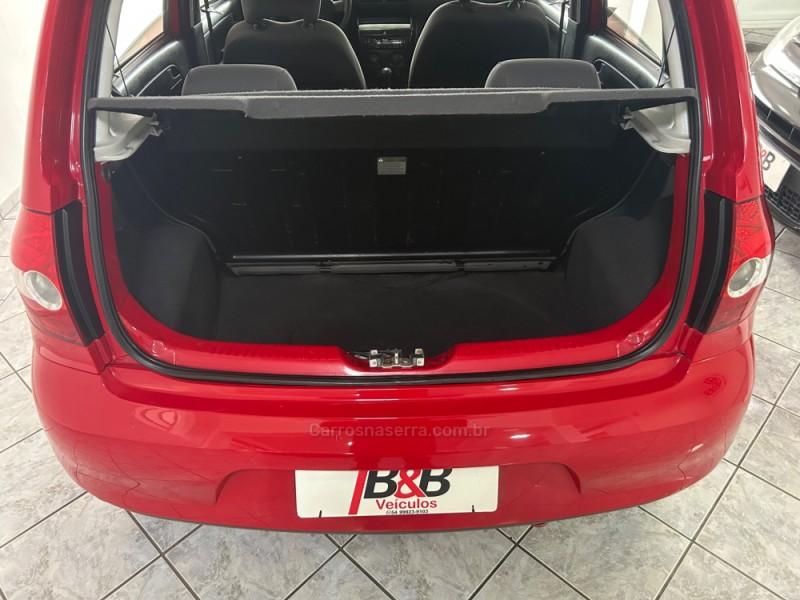 FOX 1.0 MI TREND 8V FLEX 4P MANUAL - 2010 - NOVA PRATA