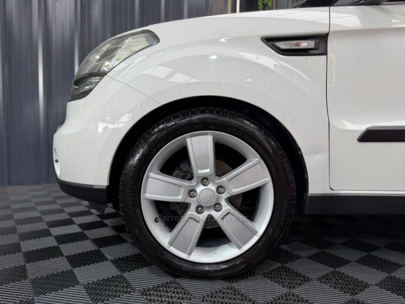 SOUL 1.6 EX 16V GASOLINA 4P MANUAL - 2010 - VACARIA