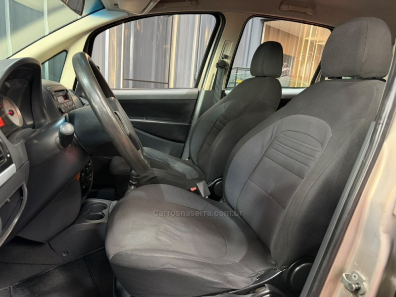 IDEA 1.4 MPI ELX 8V FLEX 4P MANUAL - 2009 - VACARIA