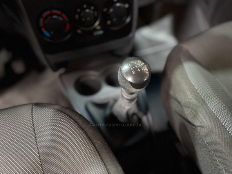 IDEA 1.4 MPI ELX 8V FLEX 4P MANUAL - 2009 - VACARIA