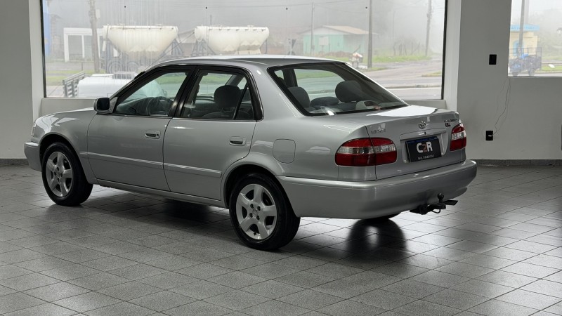 COROLLA 1.8 XEI 16V GASOLINA 4P MANUAL - 2000 - CAXIAS DO SUL