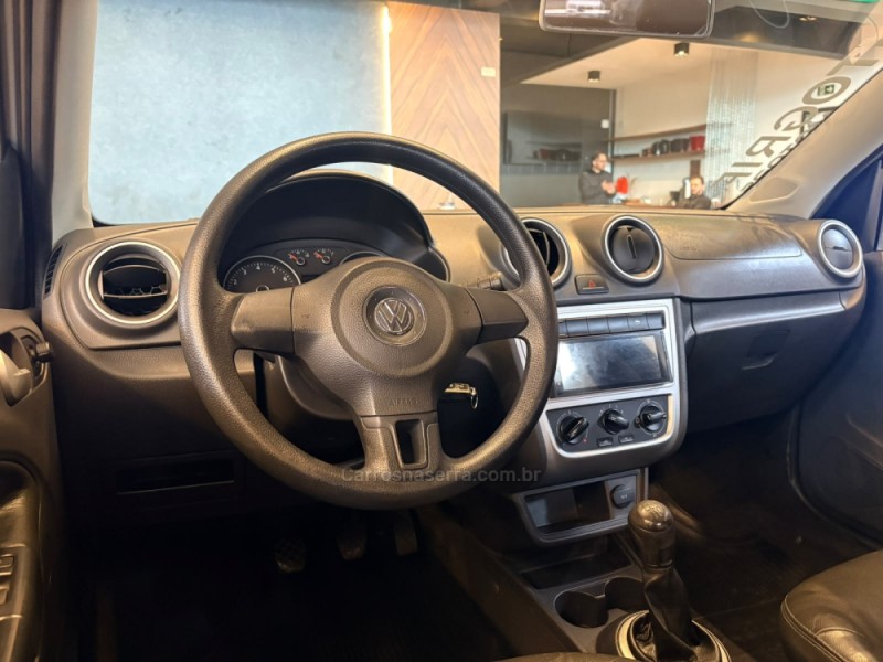 VOYAGE 1.6 MI TRENDLINE 8V FLEX 4P MANUAL - 2016 - CAMPO BOM