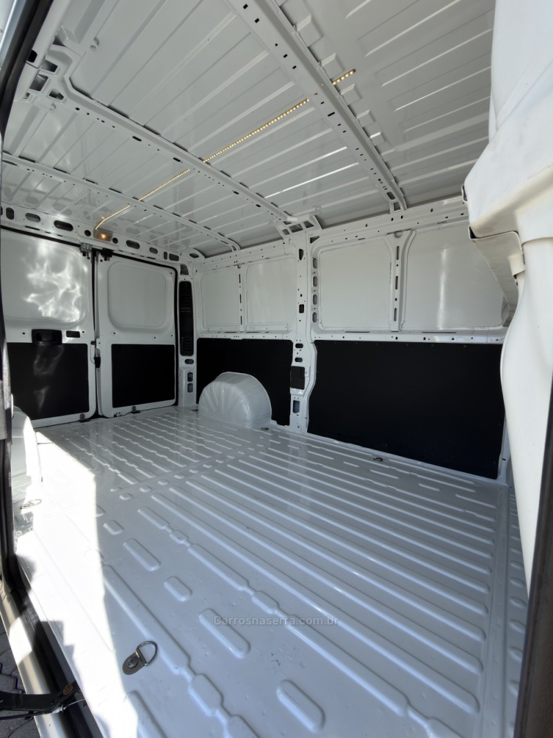DUCATO 2.3 CARGO 16V TURBO DIESEL 5P MANUAL - 2021 - IPê