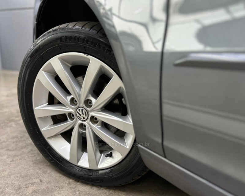 FOX 1.6 CONNECT 8V FLEX 4P MANUAL - 2020 - VACARIA
