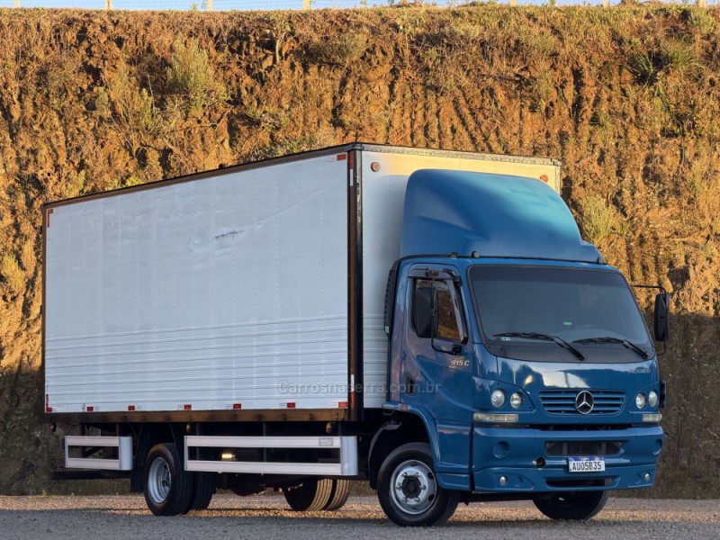 ACCELO 915 C - 2011 - IPê
