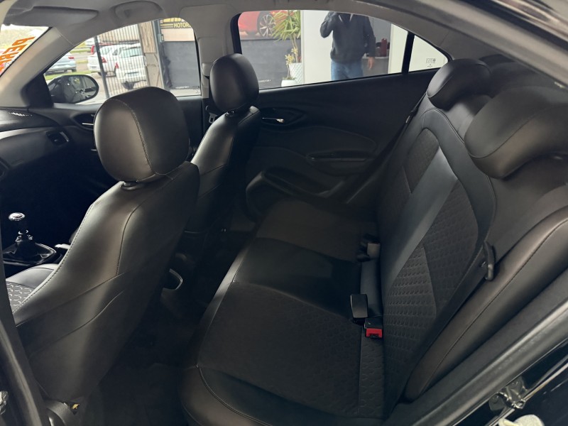 PRISMA 1.4 MPFI LTZ 8V FLEX 4P MANUAL - 2017 - PORTãO