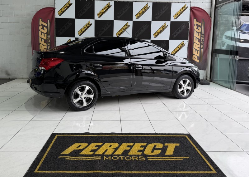 PRISMA 1.4 MPFI LTZ 8V FLEX 4P MANUAL - 2017 - PORTãO