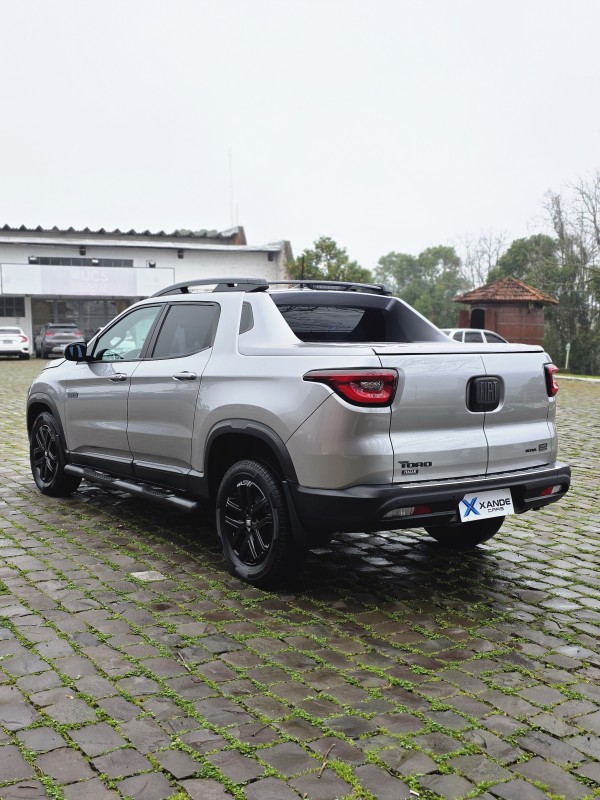 TORO 2.0 16V ULTRA 4X4 AT9 DIESEL 4P AUTOMÁTICO - 2022 - FLORES DA CUNHA