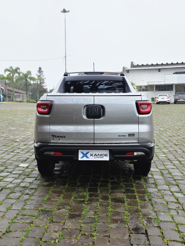 TORO 2.0 16V ULTRA 4X4 AT9 DIESEL 4P AUTOMÁTICO - 2022 - FLORES DA CUNHA