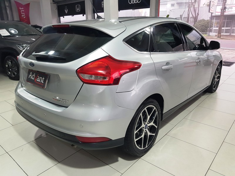 FOCUS 2.0 TITANIUM HATCH 16V FLEX 4P AUTOMÁTICO - 2016 - CAXIAS DO SUL