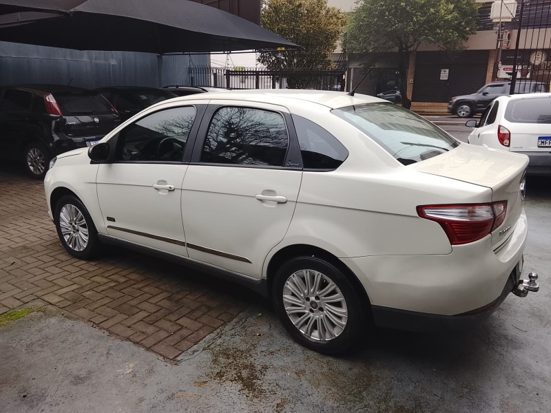 GRAND SIENA 1.6 MPI ESSENCE SUBLIME 16V FLEX 4P AUTOMATIZADO - 2016 - CAXIAS DO SUL