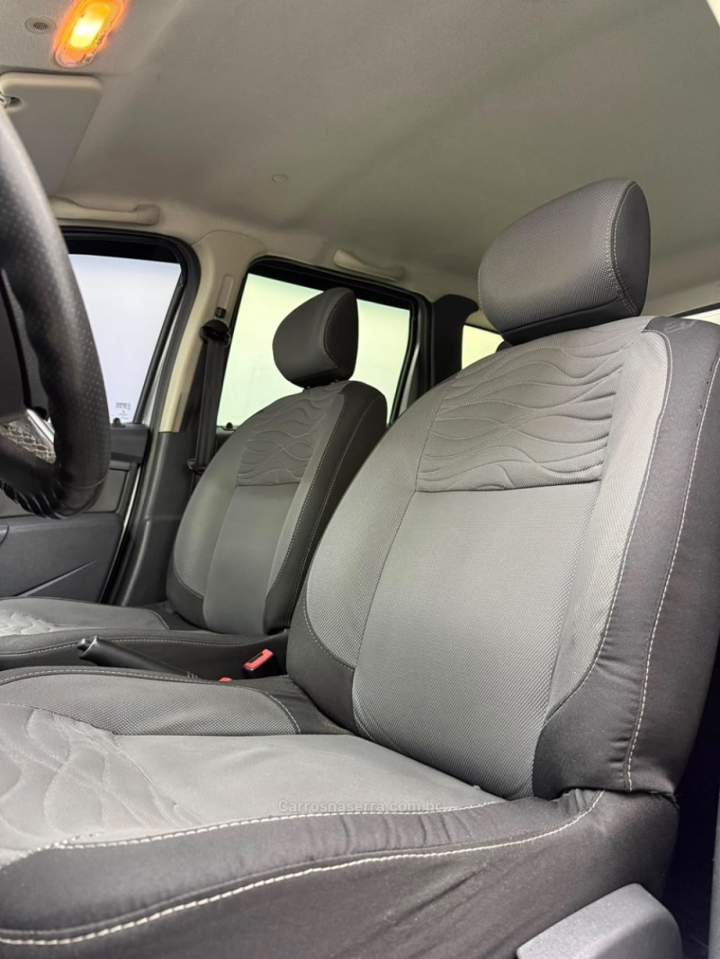 DUSTER 1.6 DYNAMIQUE 4X2 16V FLEX 4P MANUAL - 2013 - CAXIAS DO SUL