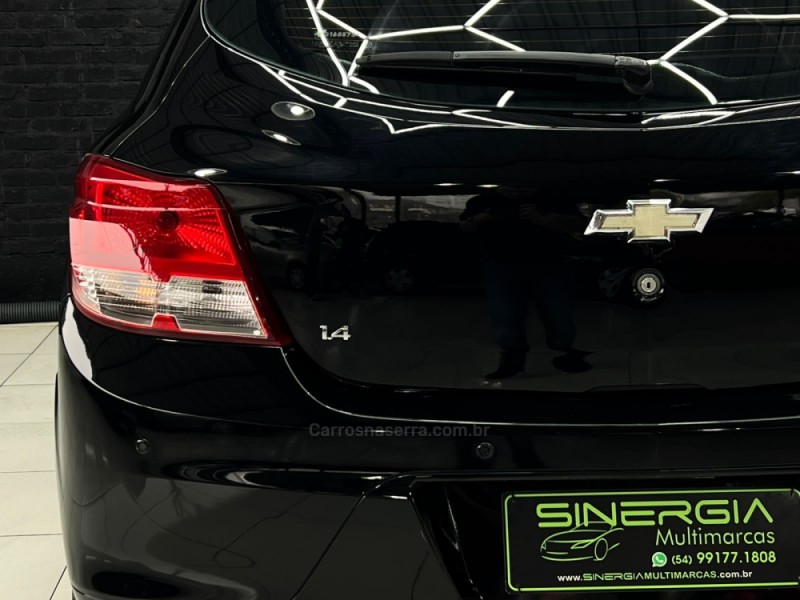 ONIX 1.4 MPFI LT 8V FLEX 4P MANUAL - 2014 - CAXIAS DO SUL