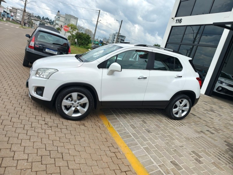 tracker 1.8 mpfi ltz 4x2 16v flex 4p automatico 2014 guapore