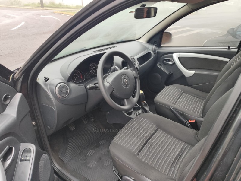 SANDERO 1.6 EXPRESSION 8V FLEX 4P MANUAL - 2012 - FARROUPILHA