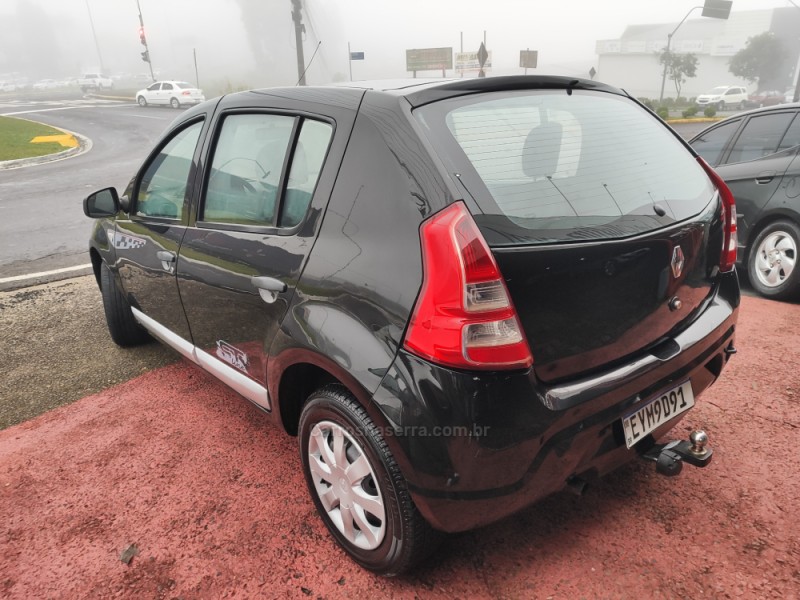 SANDERO 1.6 EXPRESSION 8V FLEX 4P MANUAL - 2012 - FARROUPILHA