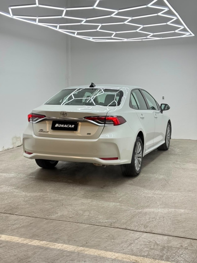 COROLLA 2.0 XEI 16V FLEX 4P AUTOMÁTICO - 2022 - CAXIAS DO SUL