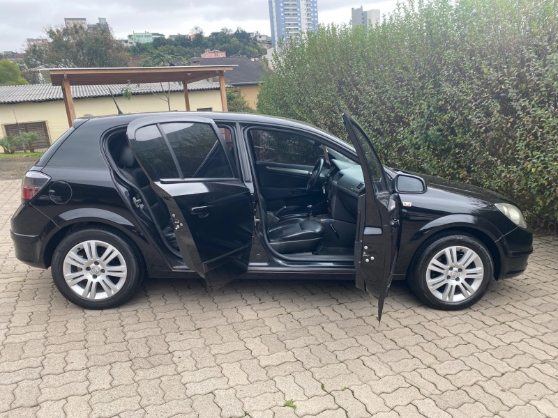 VECTRA 2.0 MPFI GT HATCH 8V FLEX 4P MANUAL - 2008 - CAXIAS DO SUL