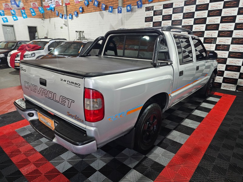 S10 2.8 SERTÕES 4X4 CD 12V TURBO ELECTRONIC INTERCOOLER DIESEL 4P MANUAL - 2005 - CAXIAS DO SUL