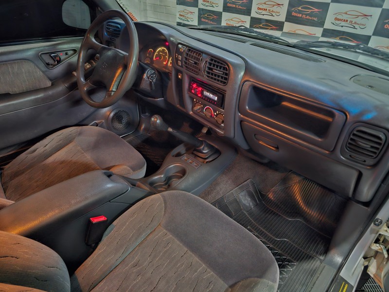 S10 2.8 SERTÕES 4X4 CD 12V TURBO ELECTRONIC INTERCOOLER DIESEL 4P MANUAL - 2005 - CAXIAS DO SUL