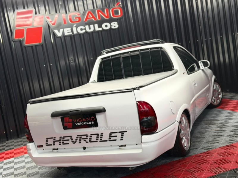 CORSA 1.6 MPFI GL CS PICK-UP 8V GASOLINA 2P MANUAL - 2001 - CAXIAS DO SUL