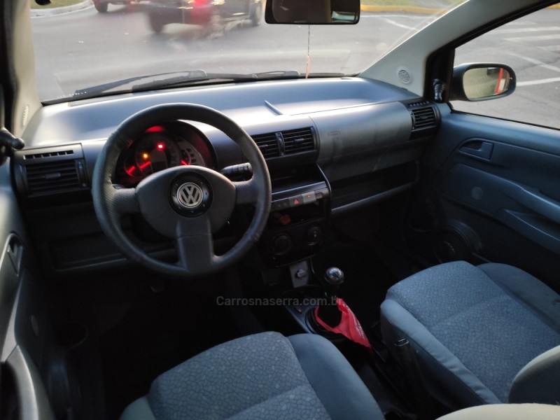 FOX 1.0 MI PLUS 8V FLEX 4P MANUAL - 2004 - FARROUPILHA
