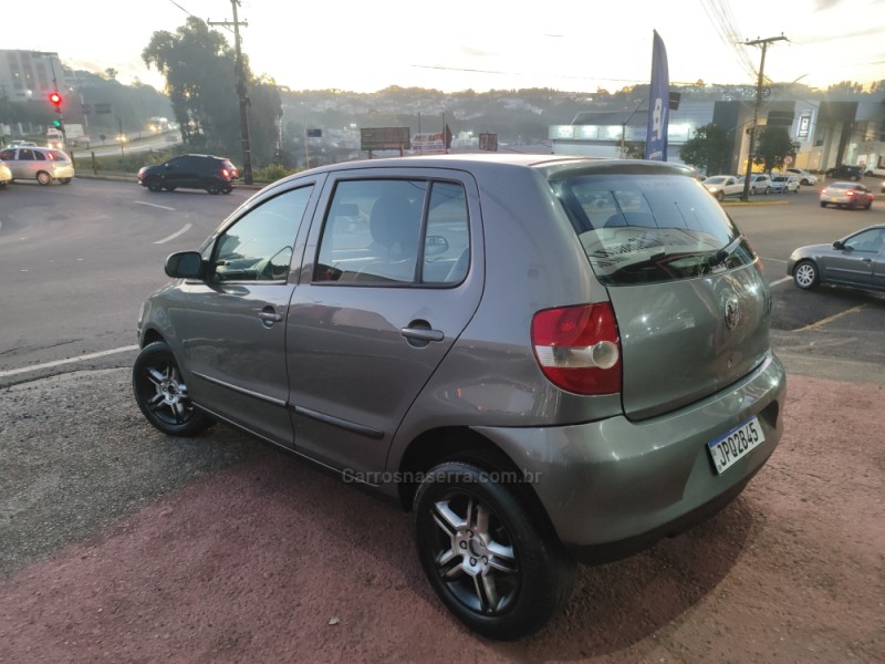 FOX 1.0 MI PLUS 8V FLEX 4P MANUAL - 2004 - FARROUPILHA