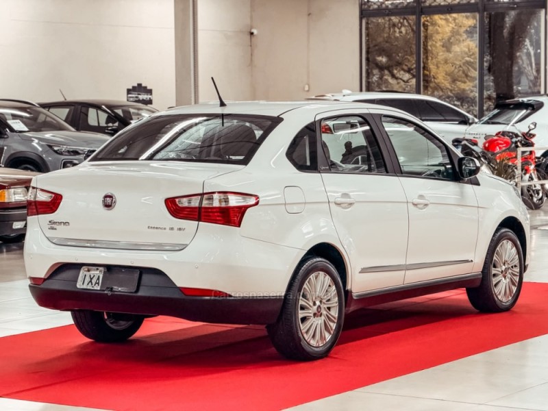 GRAND SIENA 1.6 MPI ESSENCE 16V FLEX 4P MANUAL - 2016 - NOVA PRATA