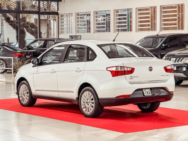 GRAND SIENA 1.6 MPI ESSENCE 16V FLEX 4P MANUAL - 2016 - NOVA PRATA