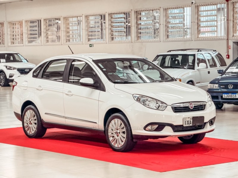 GRAND SIENA 1.6 MPI ESSENCE 16V FLEX 4P MANUAL - 2016 - NOVA PRATA