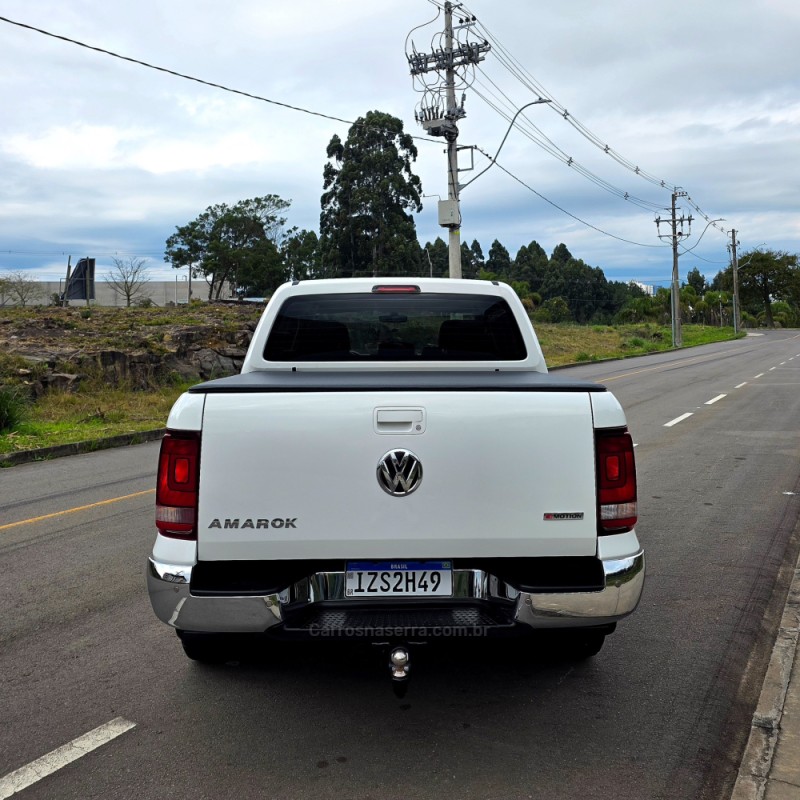 AMAROK 2.0 HIGHLINE 4X4 CD 16V TURBO INTERCOOLER DIESEL 4P MANUAL - 2019 - CAXIAS DO SUL