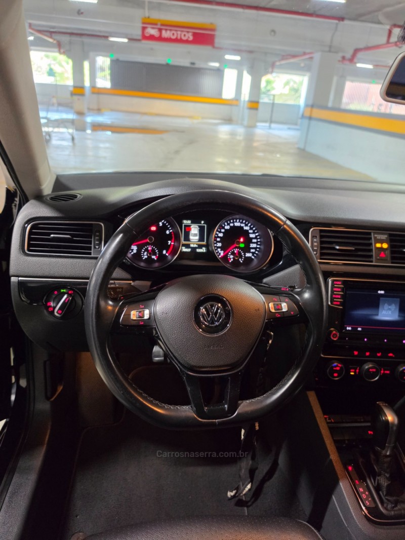JETTA 2.0 TSI HIGHLINE 211CV GASOLINA 4P DSG - 2016 - CAXIAS DO SUL