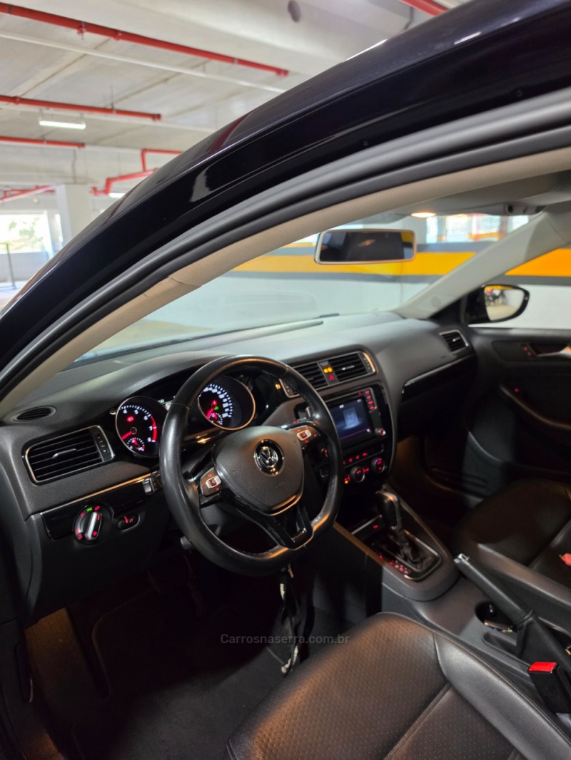JETTA 2.0 TSI HIGHLINE 211CV GASOLINA 4P DSG - 2016 - CAXIAS DO SUL