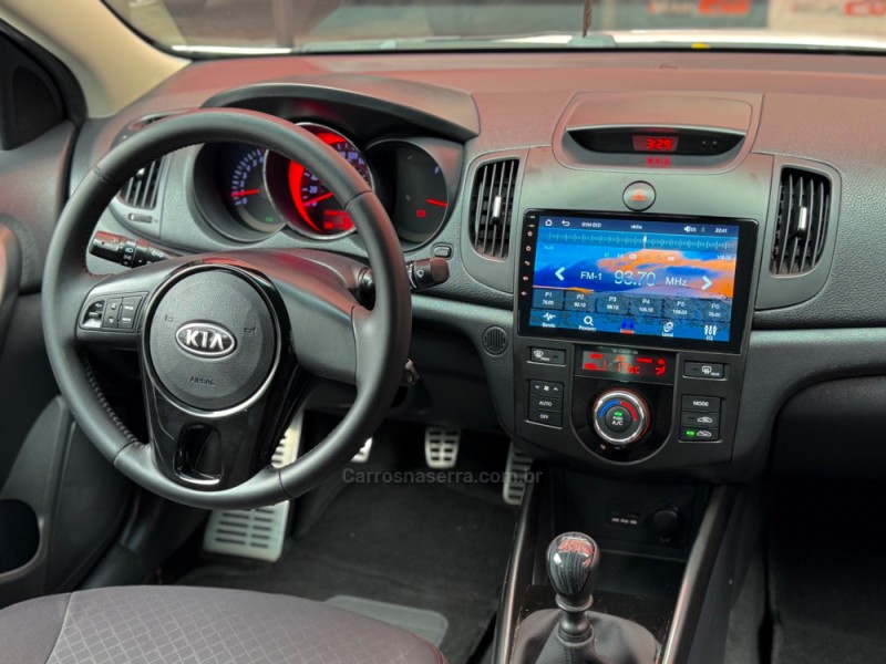 CERATO 1.6 SX3 16V FLEX 4P MANUAL - 2013 - ESTâNCIA VELHA