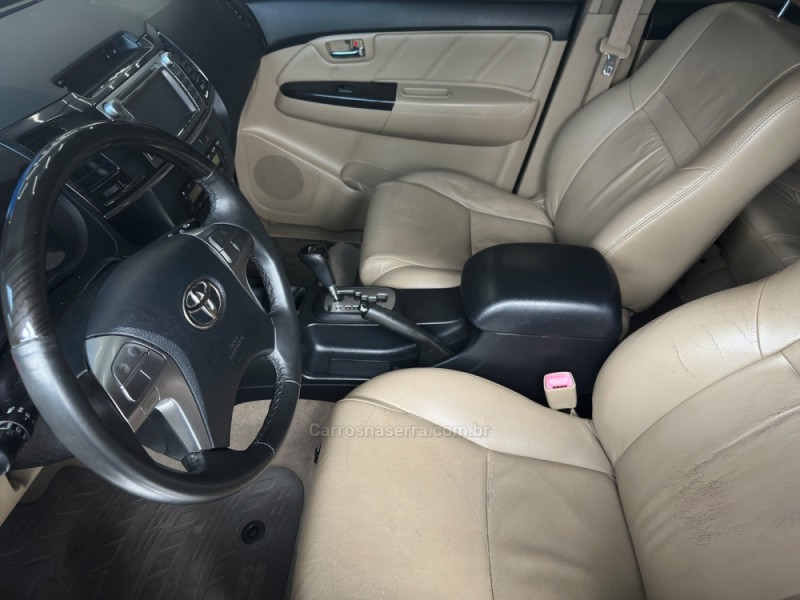 HILUX SW4 3.0 SRV 4X4 16V TURBO INTERCOOLER DIESEL 4P AUTOMÁTICO - 2015 - SAPIRANGA